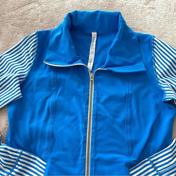 Lululemon jacket size 10 - Picture 3 of 8